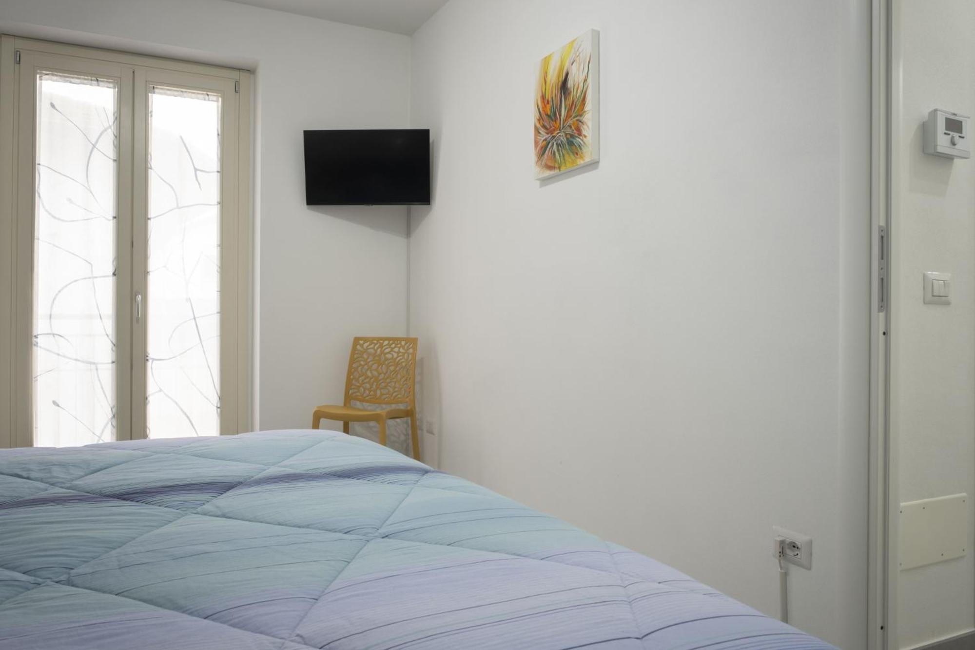 Appartamento Clalia Luino Exterior foto